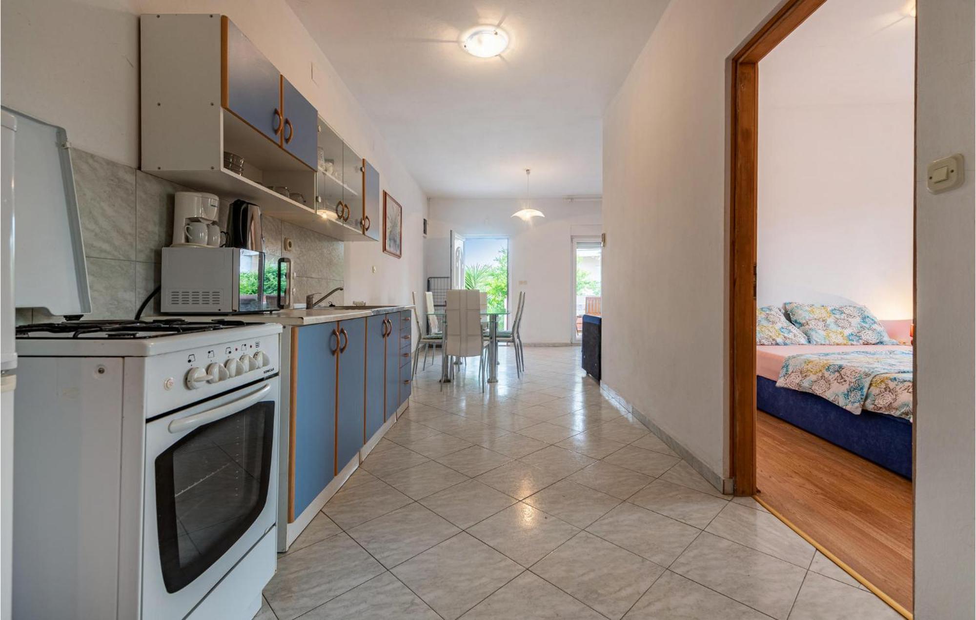 Lovely Apartment In Vir With Kitchen Eksteriør billede